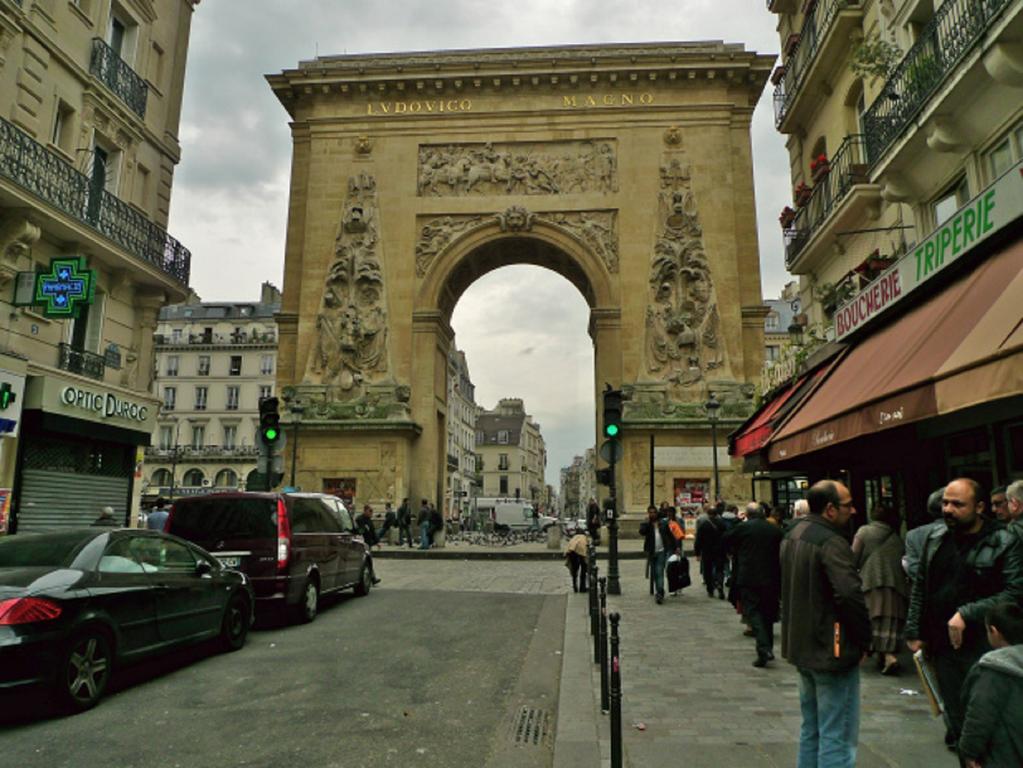 Private Room In A Parisian Homestay! - Close To It All! Экстерьер фото